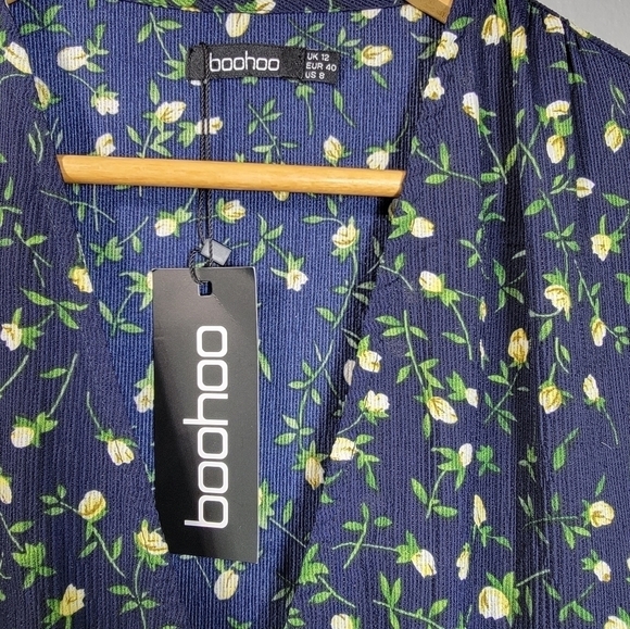BOOHOO RUCHED WAIST FLORAL TEA DRESS NEW SIZE 8 D135 - Picture 6 of 11